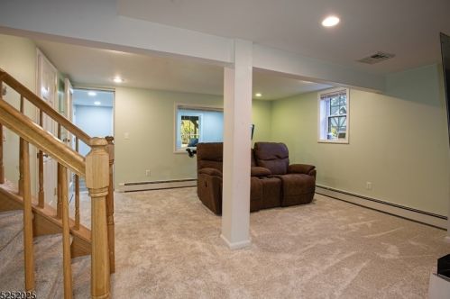 172 Shore Trl, Sparta NJ  07871-2107 exterior