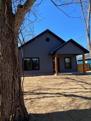 1625 8th Ave, Denison TX  75021-6424 exterior