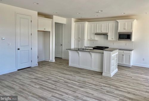 2208 Red Fox Dr, Hummelstown PA  17036 exterior