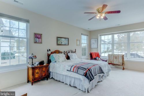 84 Warwick Way, Southampton NJ 08088-1122 exterior