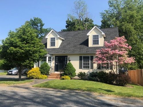 92 Prouty Ln, Worcester, MA 01602-2255