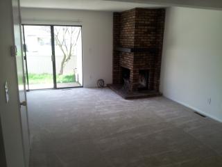 2008 Melrose Dr, Champaign IL  61820-7513 exterior