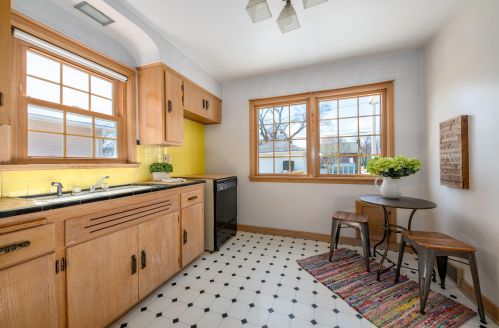 2517 82, Milwaukee WI 53219-0024 exterior