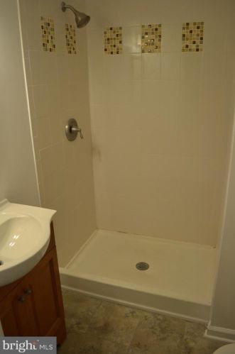 2295 Emerald Hts Ct, Herndon VA 20191-1714 exterior