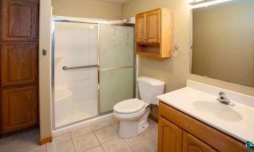 913 6 St, Duluth MN 55806-2303 exterior