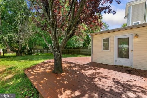 13763 Travilah Rd, Rockville MD 20850-3532 exterior