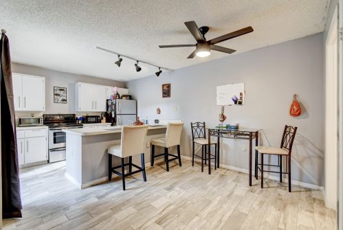 311 Live Oak Ln, Boynton Beach FL 33436-7107 exterior