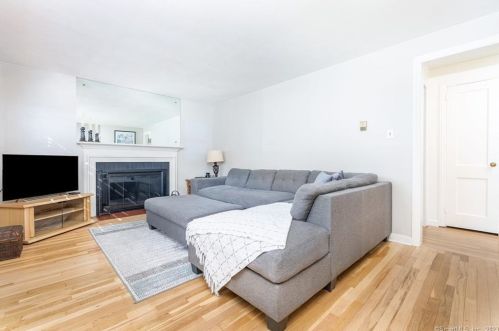 80 Becker Cir, Windsor, CT 06095-4507