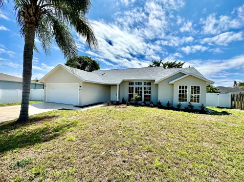 2778 District Ave, Fort Pierce FL  34953-5831 exterior