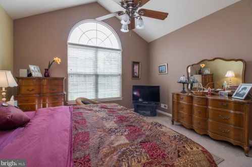 201 Fairway Dr, Warminster PA 18974-3797 exterior