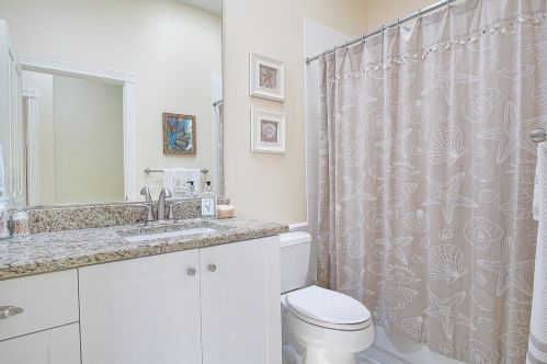 257 Bentley Cir, Fort Pierce FL  34986-2458 exterior