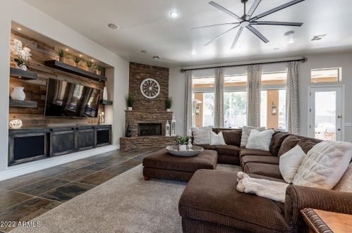 871 Kaibab Pl, Chandler, AZ 85249-2700