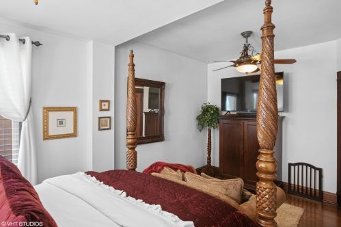 1823 22 Pl, Chicago IL 60608-4004 exterior