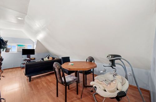 5608 Whipple St, Chicago IL 60629-2424 exterior