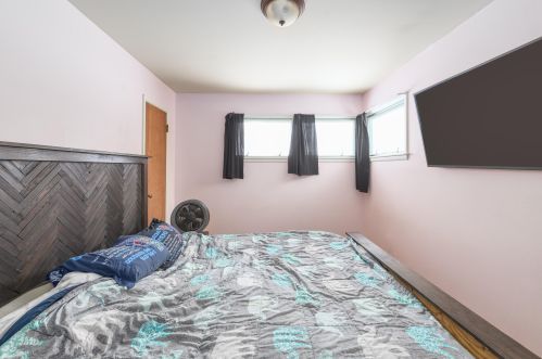 668 Melrose St, Plainwell MI 49080-2207 exterior