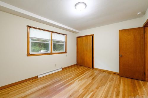 38 Belvedere Rd, North Haven CT 06473-3911 exterior