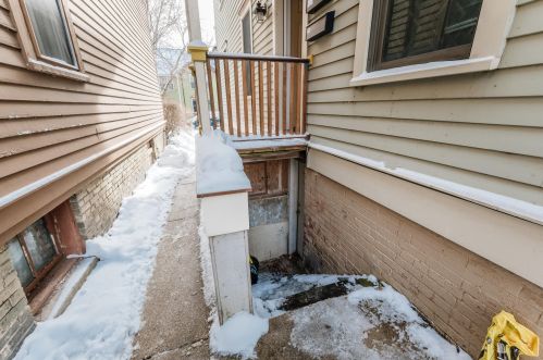 1130 Hamilton St, Milwaukee WI  53202-2673 exterior