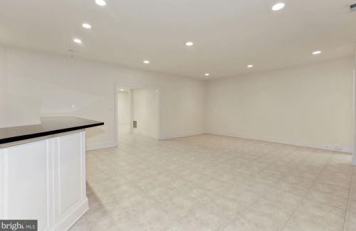 5802 Bent Twig Rd, Mc Lean VA 22101-1806 exterior