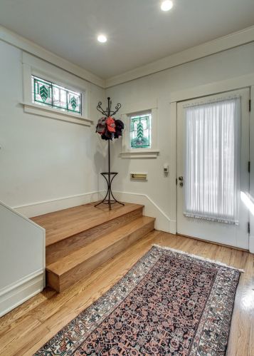 1421 Hutchinson St, Chicago IL  60613-1311 exterior