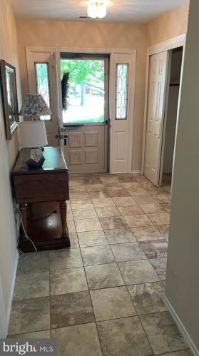 25 Fernwood Ct, Columbus NJ 08022-1027 exterior