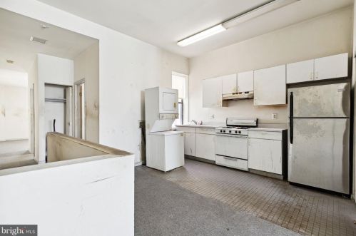 735 Bainbridge St, Philadelphia PA 19147-2008 exterior