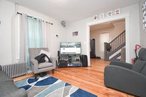 144 Parker St, Springfield MA 01129-1034 exterior