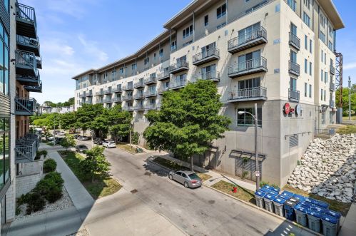 2080 Commerce St, Milwaukee WI 53212-3479 exterior