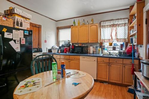 43 Linwood Ave, Providence RI 02911-3031 exterior