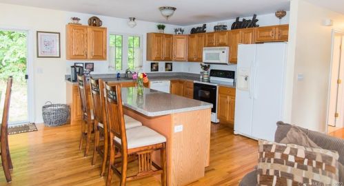 639 Old Colony Rd, Meriden CT 06451-6301 exterior