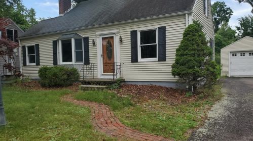 112 Quaker Rd, Springfield, MA 01118-1434