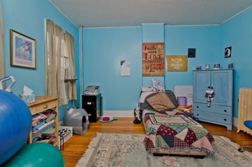 242 Grove St, Chicopee MA 01020-1820 exterior