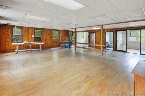 79 Commerce Ave, Killingly CT 06239-2804 exterior