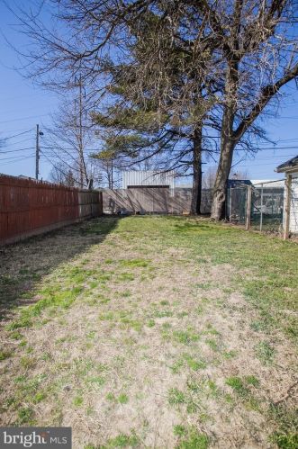 26 Ridgeway Ave, Manor PA 19036-1923 exterior