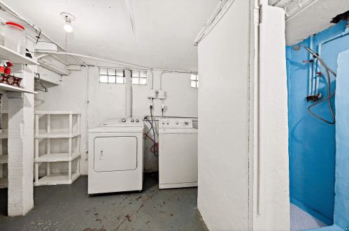 222 56 Ave, Duluth MN 55807-2308 exterior