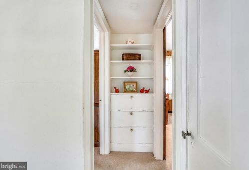 902 Lewis Ave, Rockville MD 20851-2350 exterior