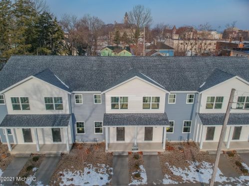 248 Monroe Ave, Meskegon, MI 49441-2014