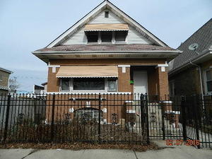 4938 Drummond Pl, Chicago IL  60639-1721 exterior