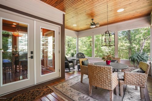 2068 Tall Pne Dr, Grand Rapids MI 49546-7923 exterior