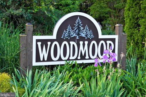 215 Crestmoor Cir, Silver Spring MD  20901-2606 exterior