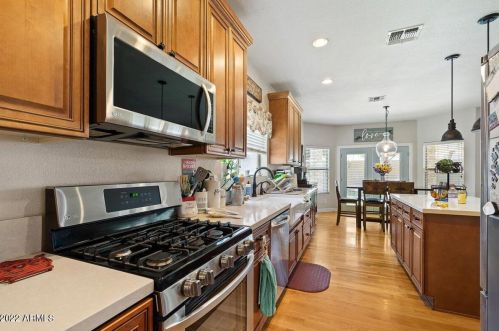 8818 12 St, Phoenix AZ 85086-7450 exterior