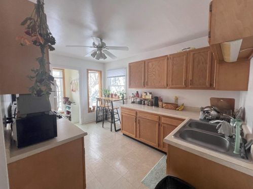 2037 Helena St, Madison WI 53704-5519 exterior