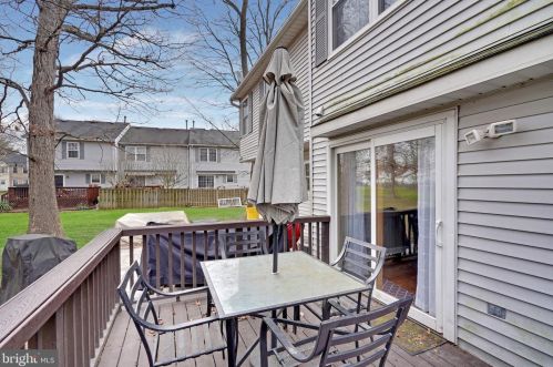 18 Stafford Ct, Trenton NJ 08690-3318 exterior