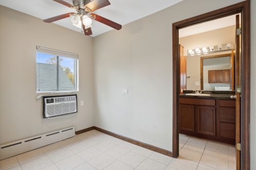 9022 Rockwell Ave, Chicago IL 60805-1314 exterior