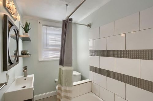 1255 Arkansas Ave, Pittsburgh PA  15216-2603 exterior