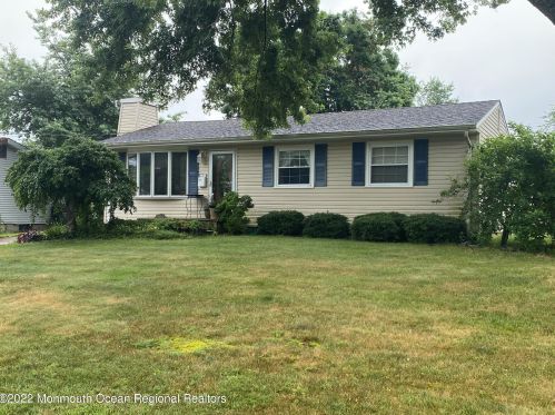 91 Pheasant Dr, Berkeley Township, NJ 08721-1636