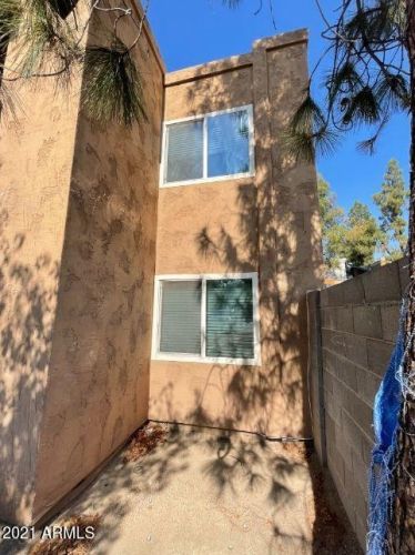 2725 Beck Ln, Phoenix AZ 85032-4255 exterior