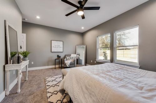 4547 Corregidor St, Dallas TX 75216-5015 exterior