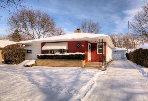 154 Westmont Dr, Grand Rapids, MI 49504-6034