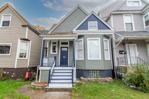 2821 76th Pl, Chicago, IL 60649-4315