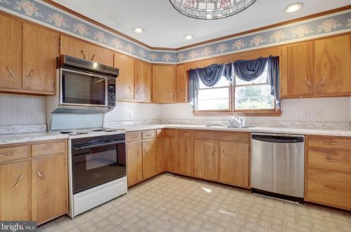 2535 Solomons Is Rd, Huntingtown MD 20639-8853 exterior